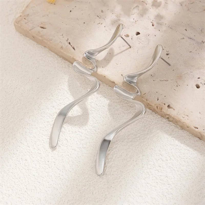 Luma Twist Drop Earrings