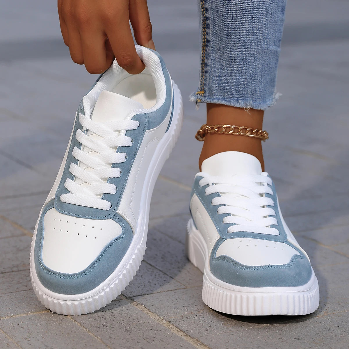 Raya Motion Sneakers