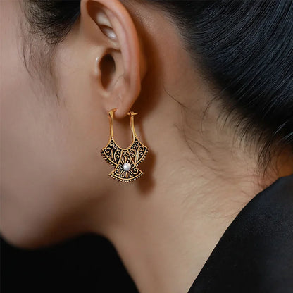 Nilay Antique Pearl Earrings