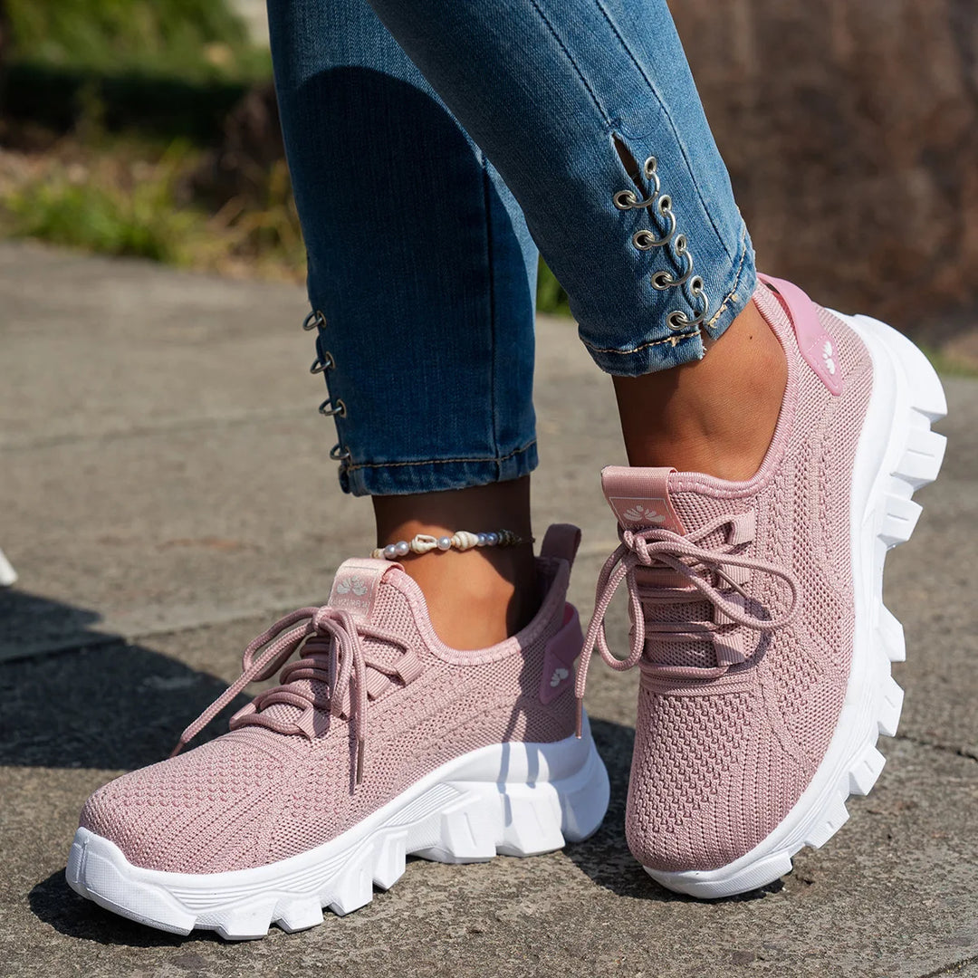 Vetra Motion Sneakers