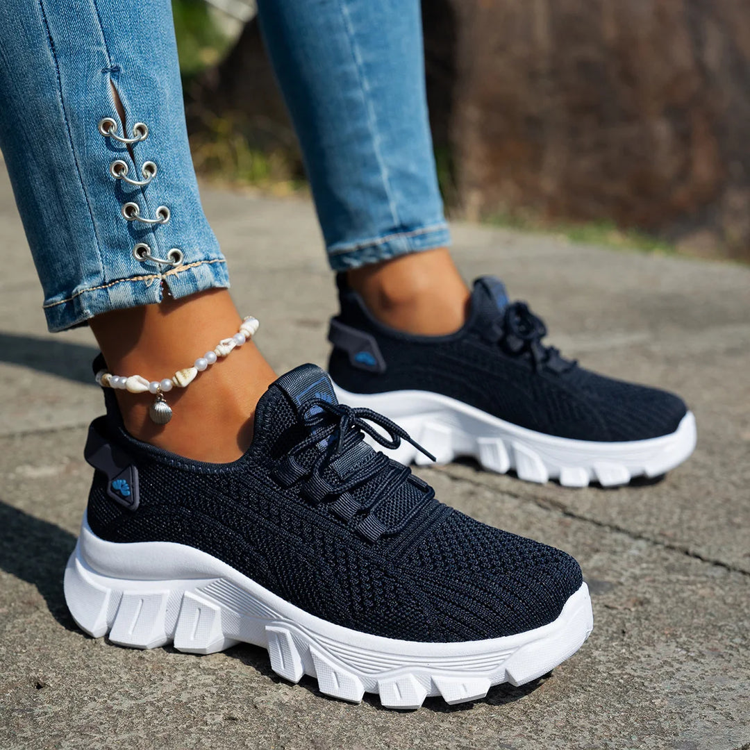 Vetra Motion Sneakers