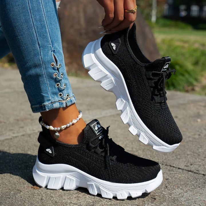 Vetra Motion Sneakers