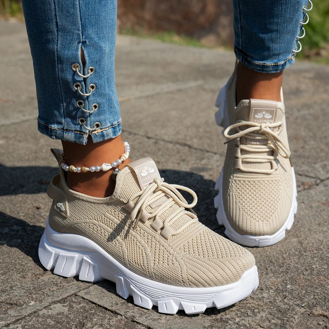 Vetra Motion Sneakers
