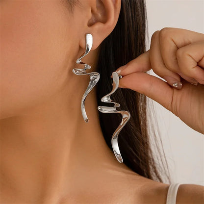 Luma Twist Drop Earrings