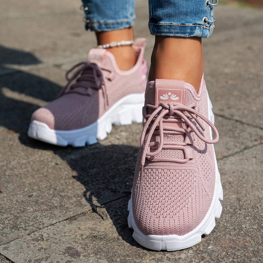 Vetra Motion Sneakers
