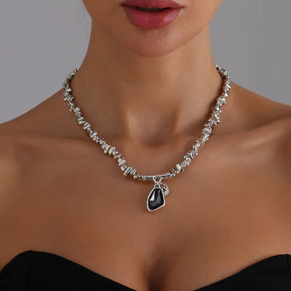 Noir Stone Set