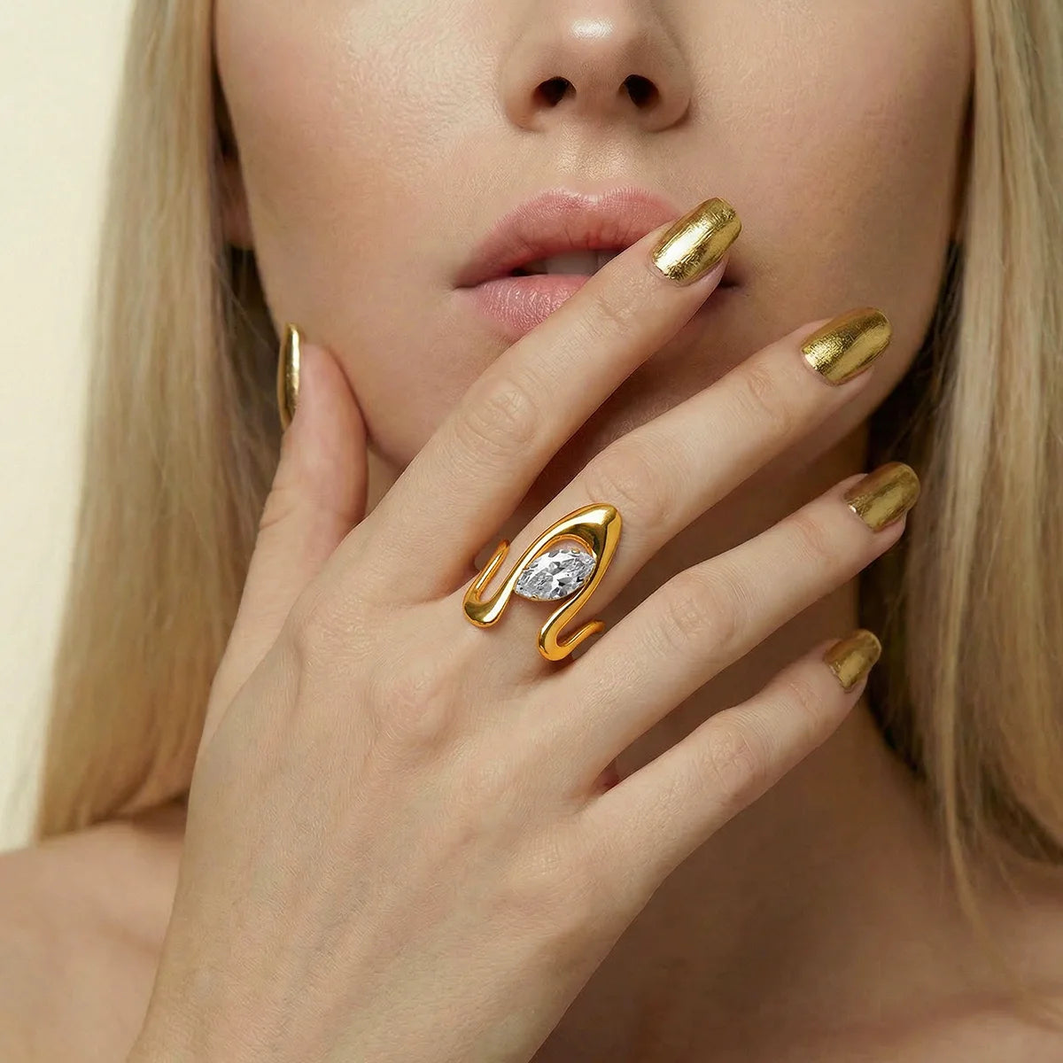 Velora Wave Ring