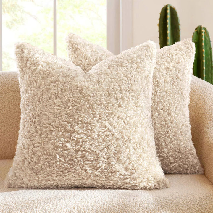 Sola Bouclé Pillow Cover