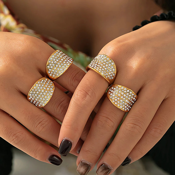 Lorainne Pavé Dome Set