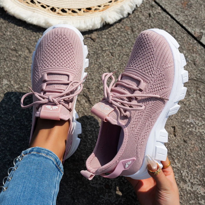 Vetra Motion Sneakers