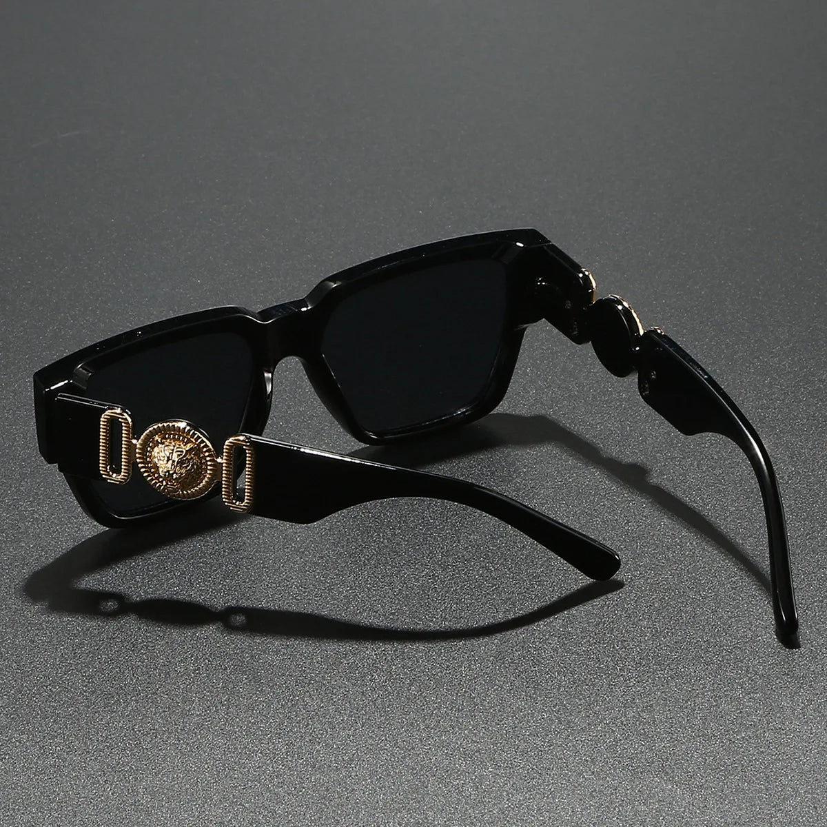 Alessia Medallion Frames