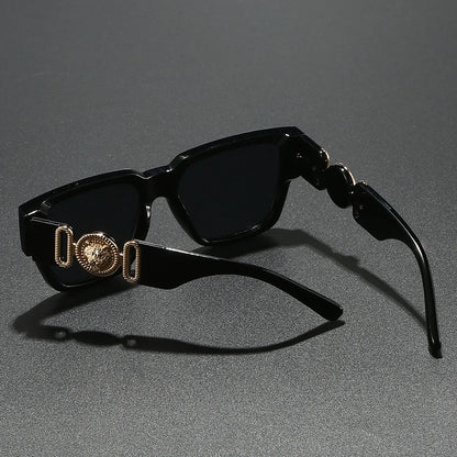 Alessia Medallion Frames