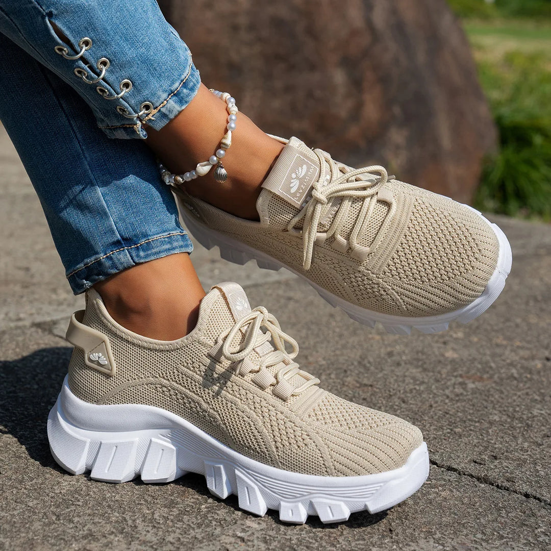 Vetra Motion Sneakers