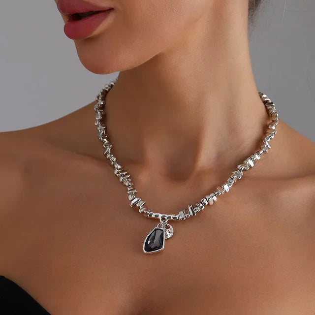 Noir Stone Set