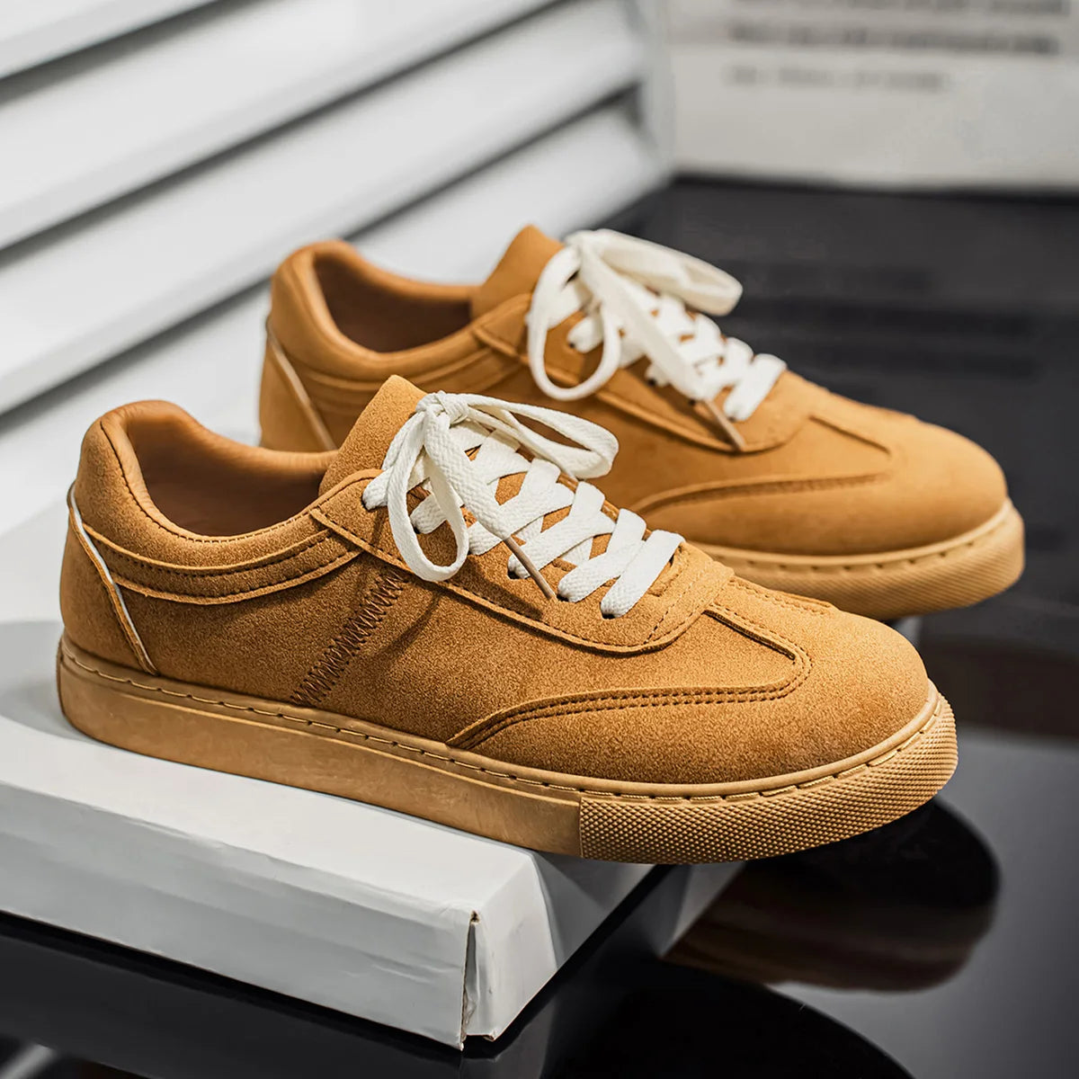 Theo Glide Sneakers
