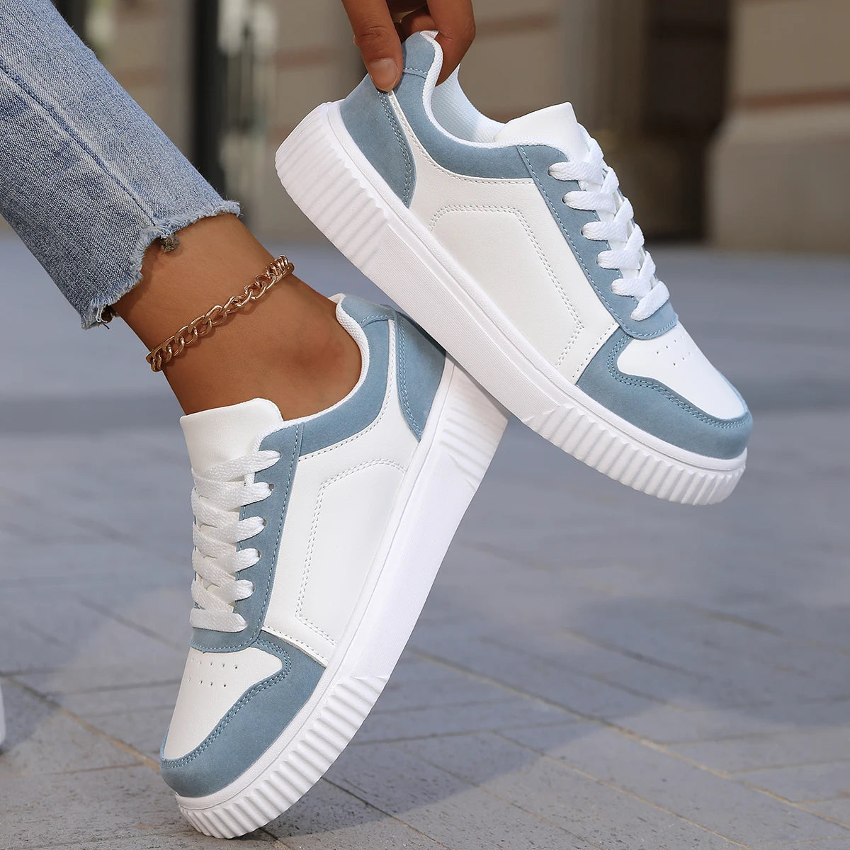 Raya Motion Sneakers