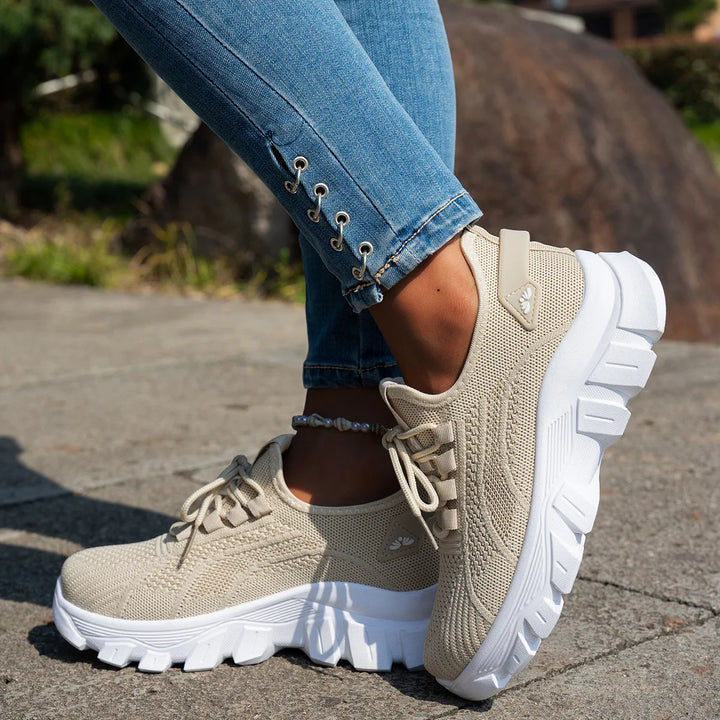 Vetra Motion Sneakers