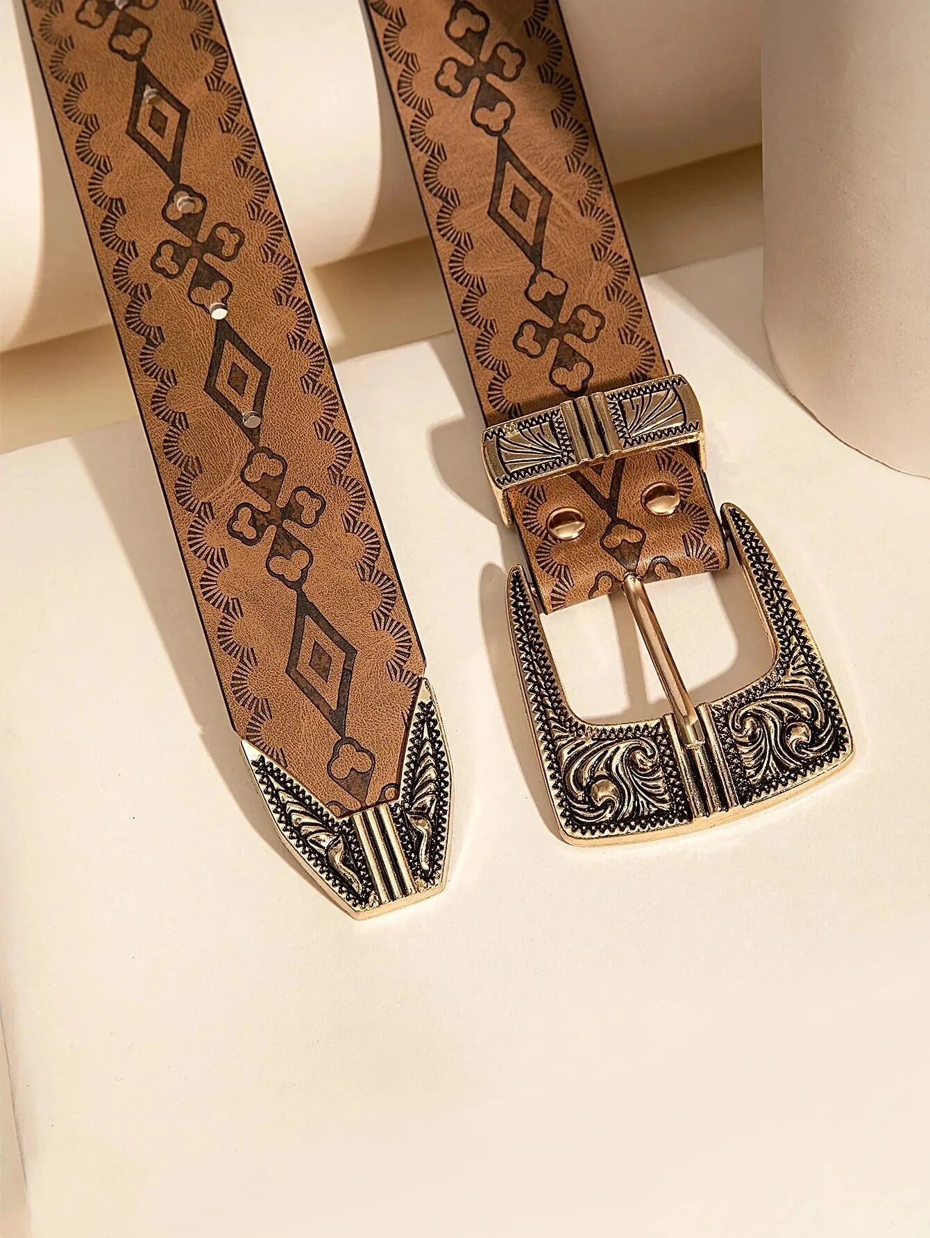 Dakota Carved Belt