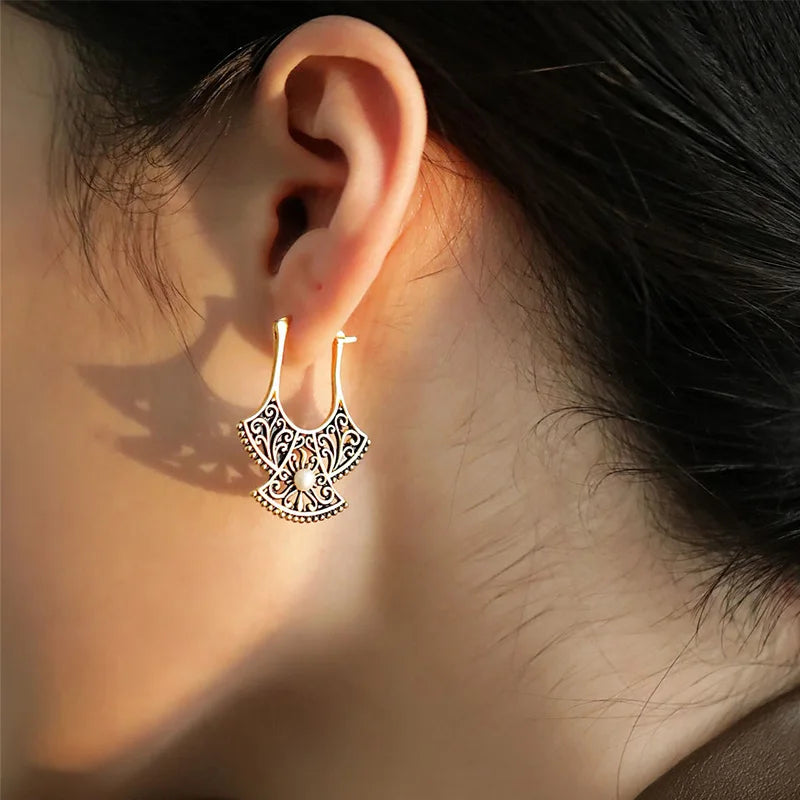 Nilay Antique Pearl Earrings