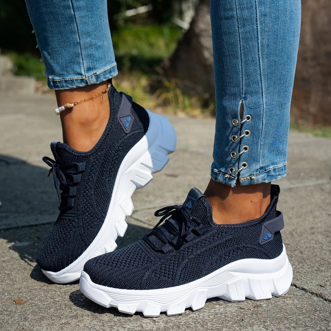 Vetra Motion Sneakers