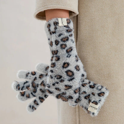Rory Leopard Knit Gloves
