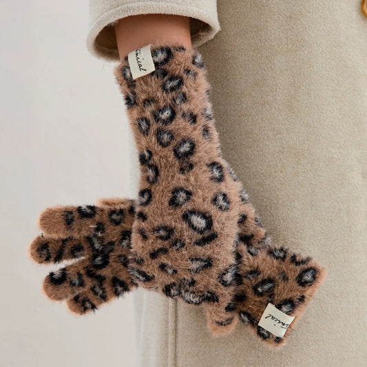 Rory Leopard Knit Gloves