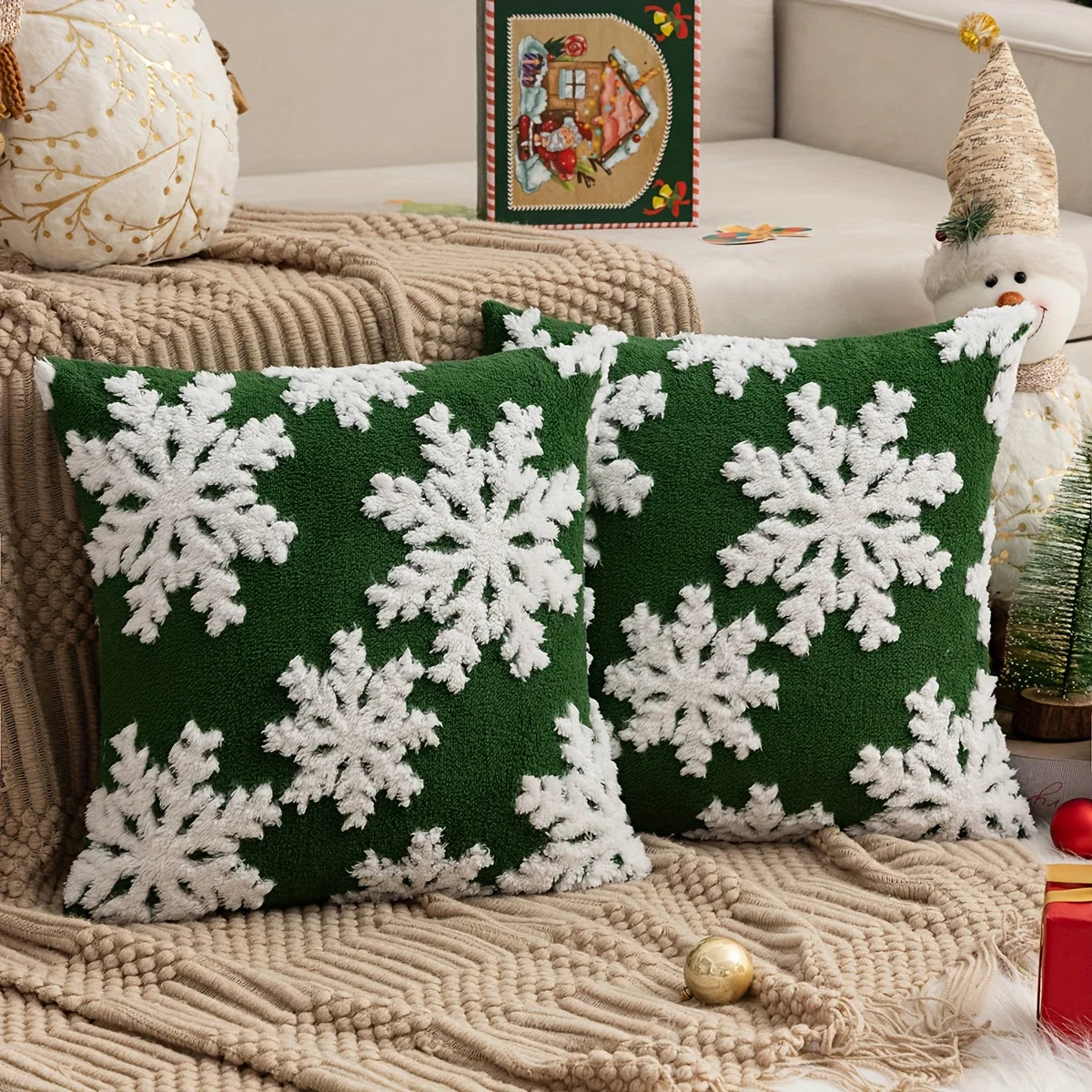 Nordic Flurry Pillow Cover