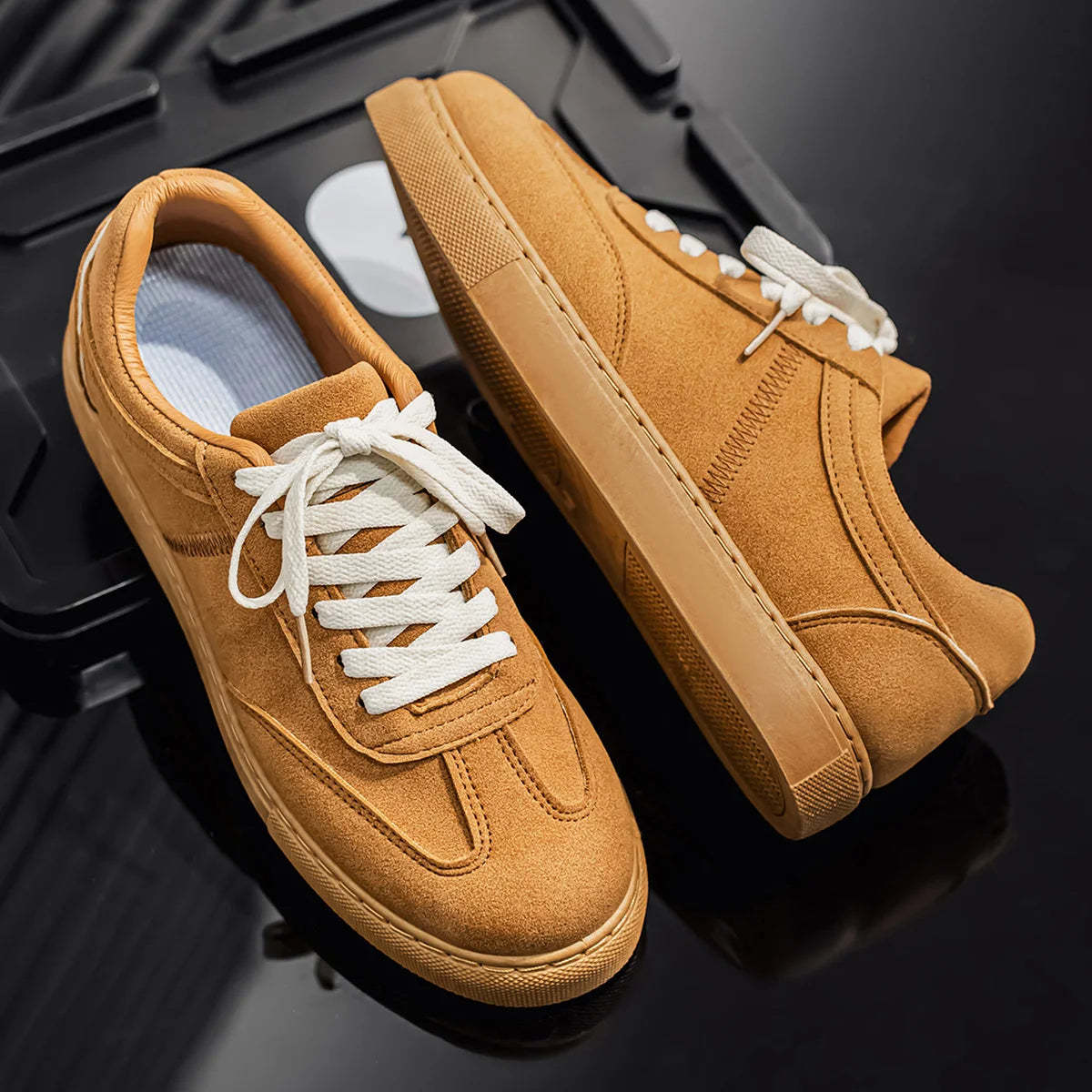Theo Glide Sneakers