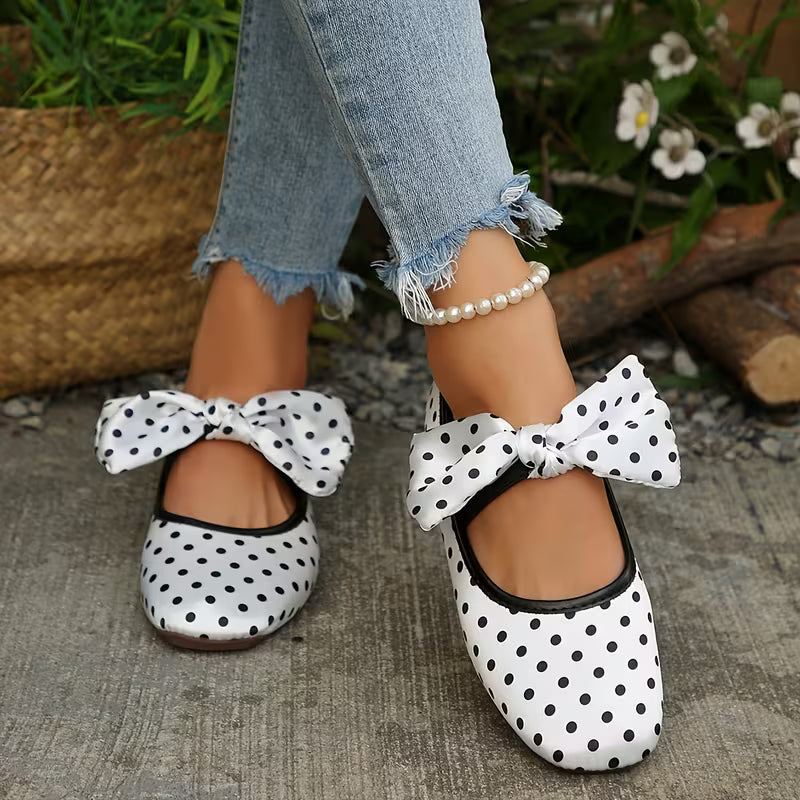 Jolie Dot Flats